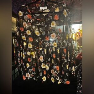 Eden & Olivia Floral baby doll top🌼🌼